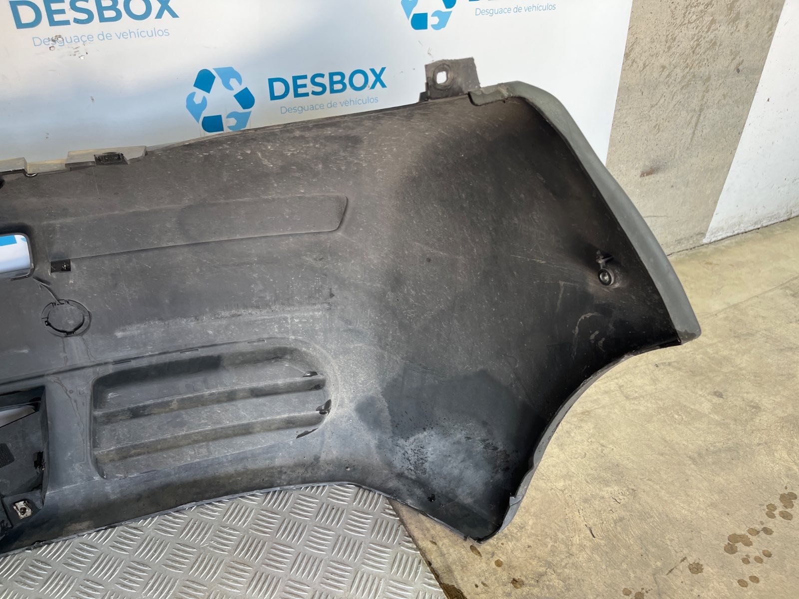 PARAGOLPES DELANTERO RENAULT TRAFIC II Furgoneta - recambio desguace - vista 2