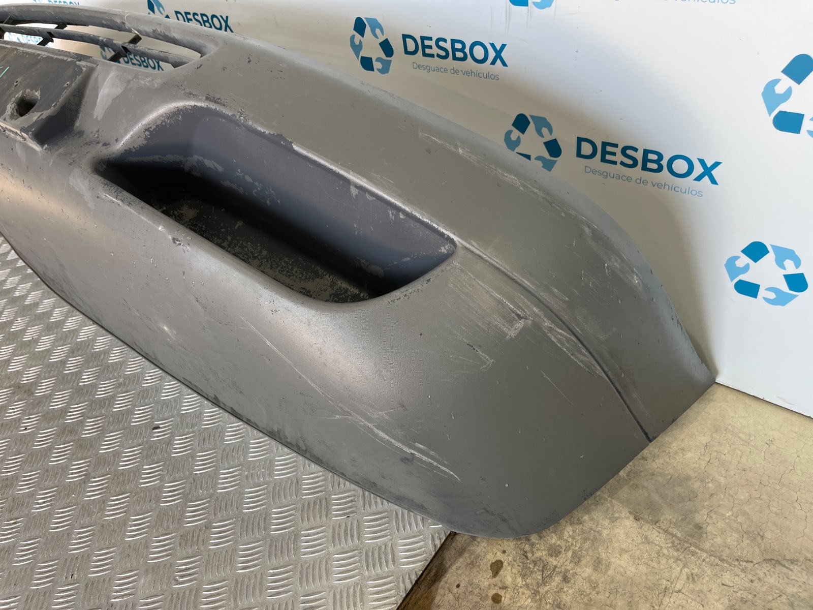 PARAGOLPES DELANTERO MERCEDES-BENZ SPRINTER 02.00 -> CAJA ABIERTA - recambio desguace - vista 6