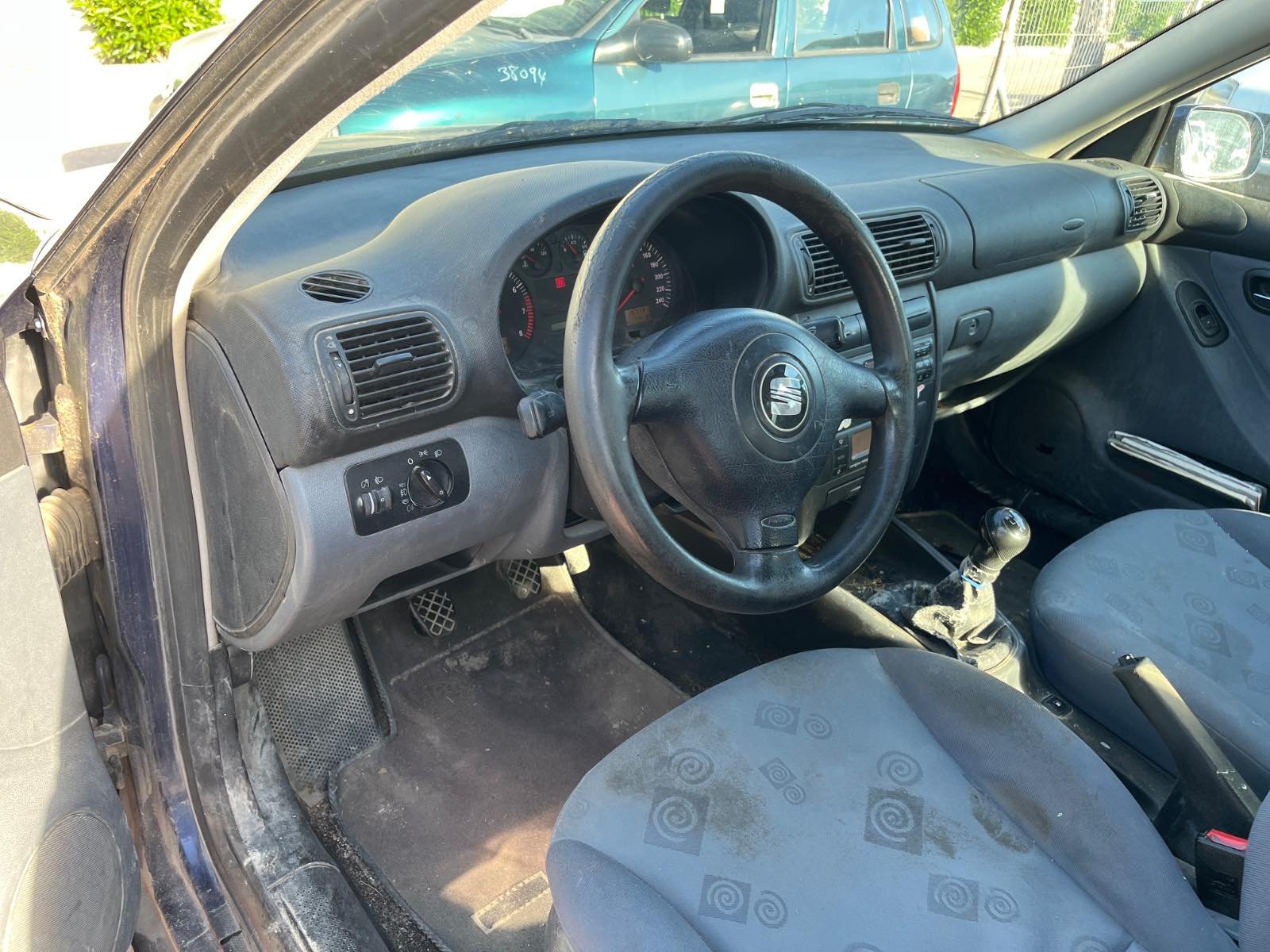 NEUMATICO REPUESTO SEAT LEON (1M1) - recambio desguace - vista 13