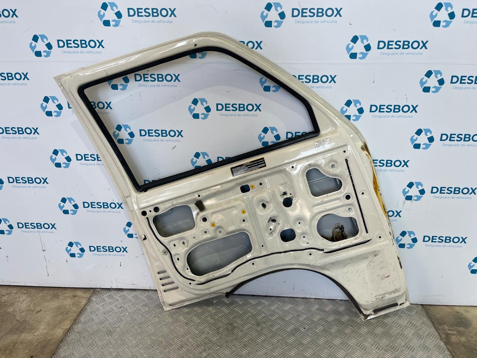 PUERTA DELANTERA IZQUIERDA PIAGGIO (VESPA) PORTER Caja/Chasis - recambio desguace - vista 2