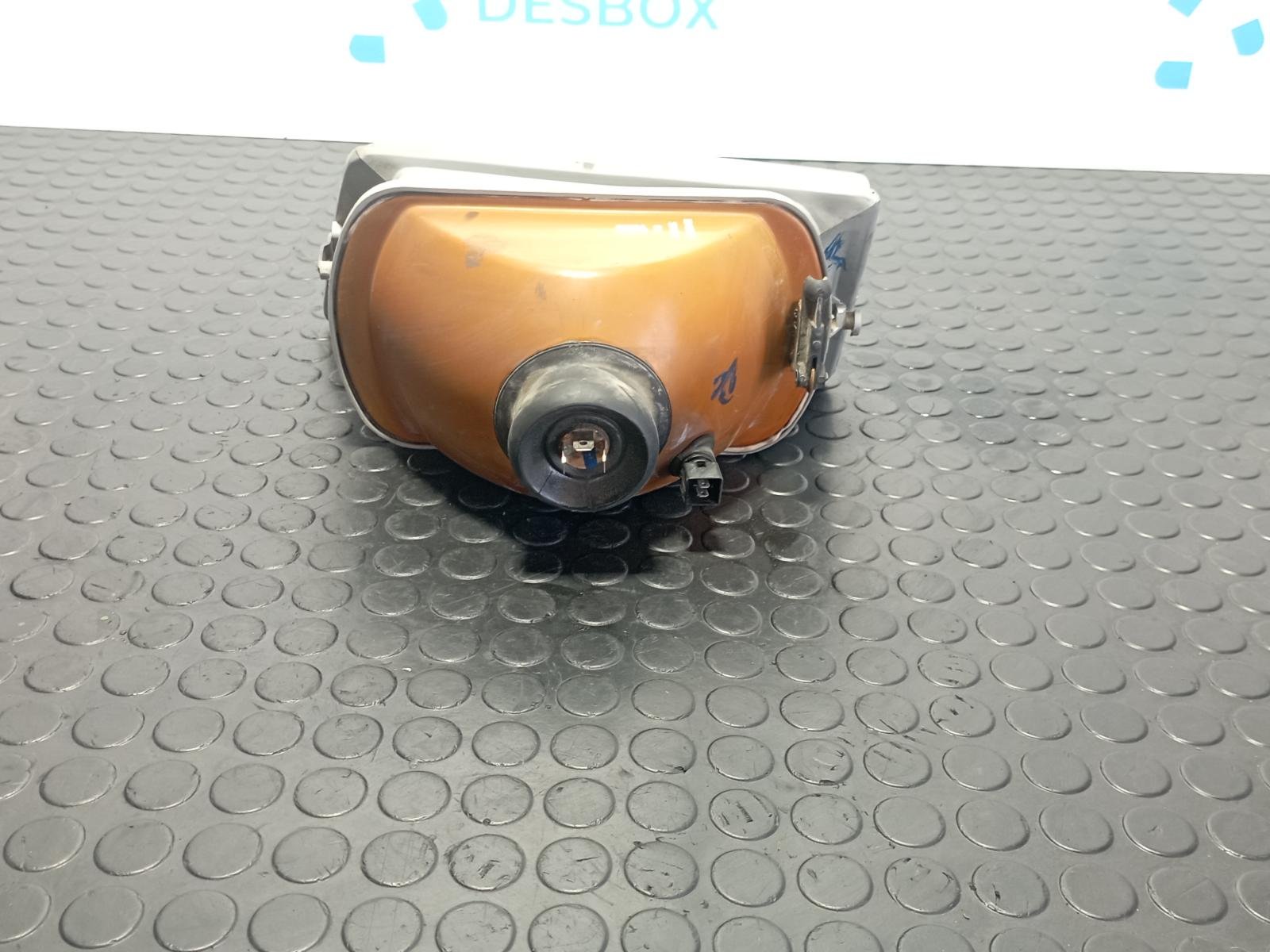 FARO DERECHO PEUGEOT 205 BERLINA - recambio desguace - vista 2