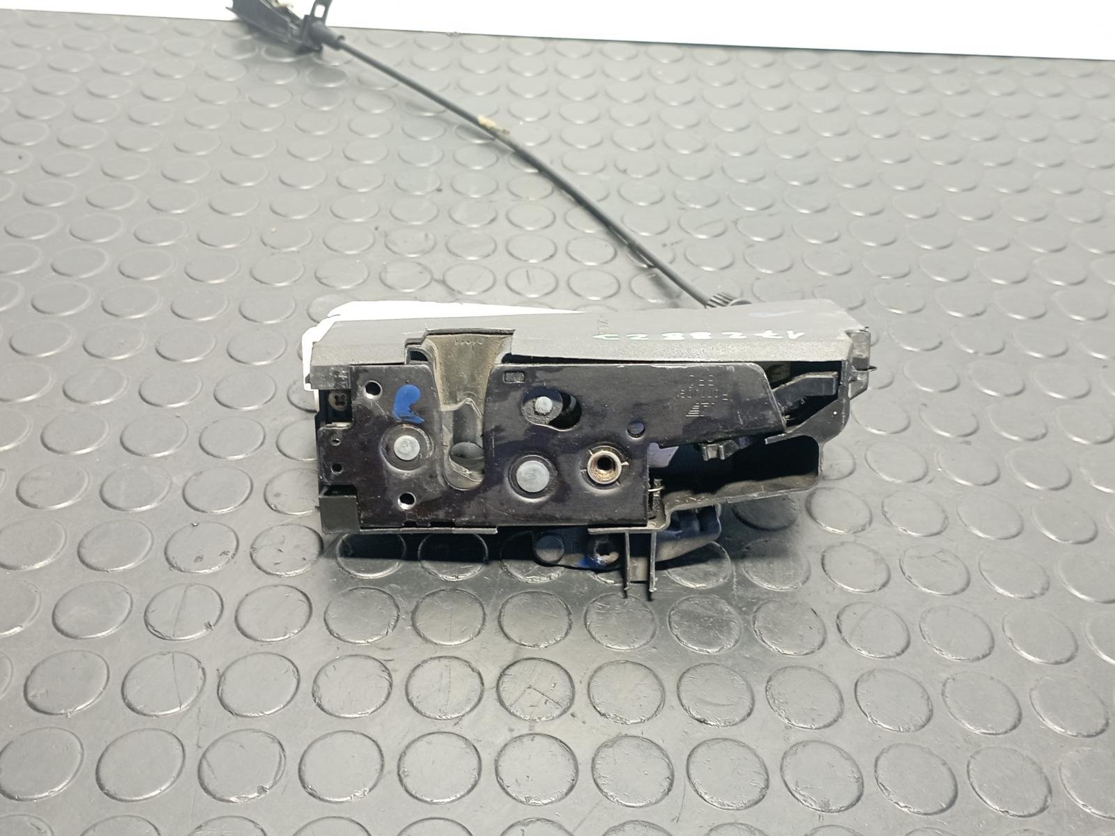 CERRADURA PUERTA TRASERA DERECHA SEAT ALHAMBRA (7V9) - recambio desguace - vista 3