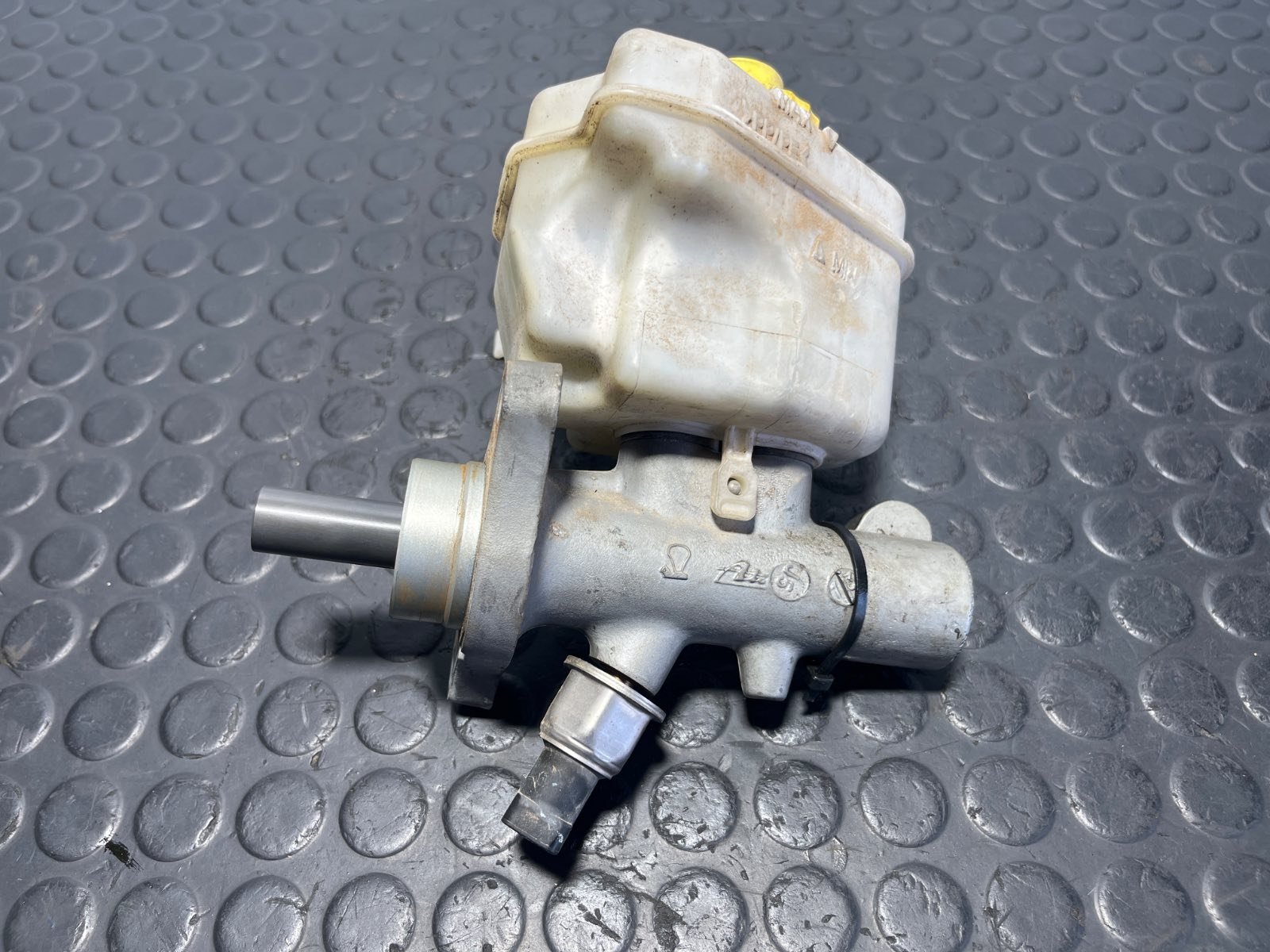 BOMBA FRENO VOLKSWAGEN TOUAREG (7LA) - recambio desguace - vista 5