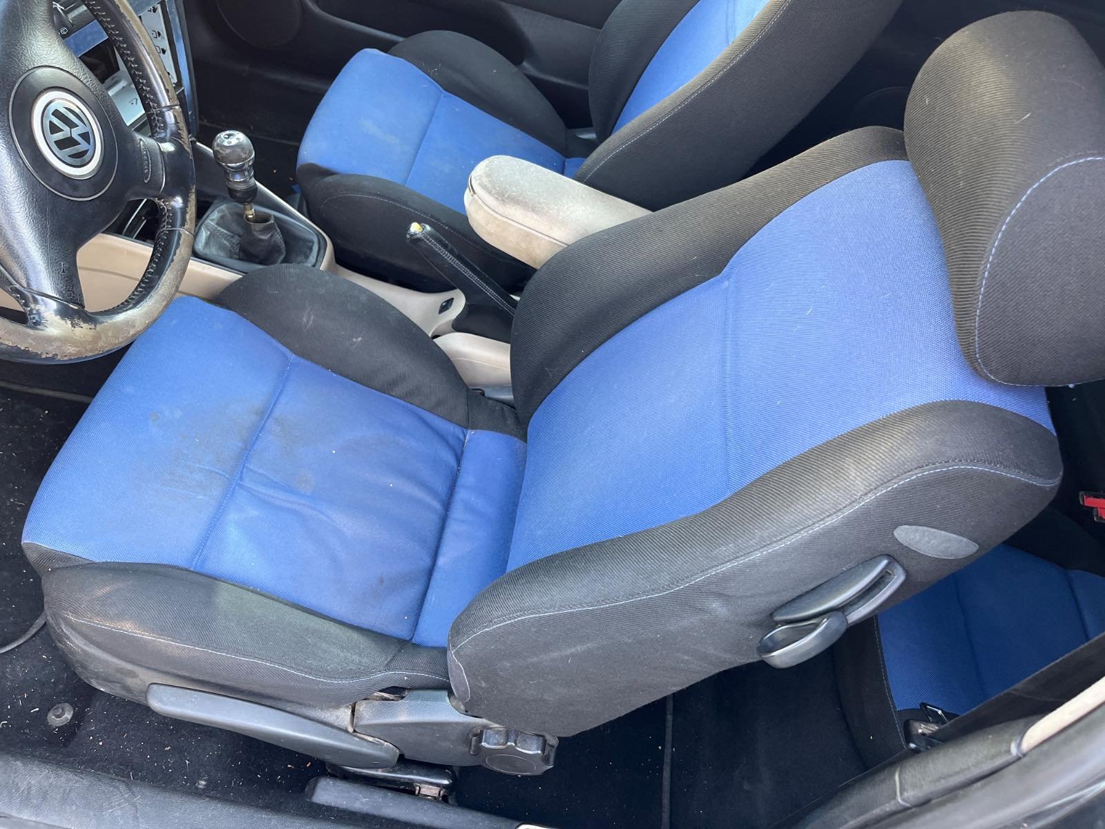 CONDENSADOR / RADIADOR  AIRE ACONDICIONADO VOLKSWAGEN GOLF IV BERLINA (1J1) - recambio desguace - vista 5