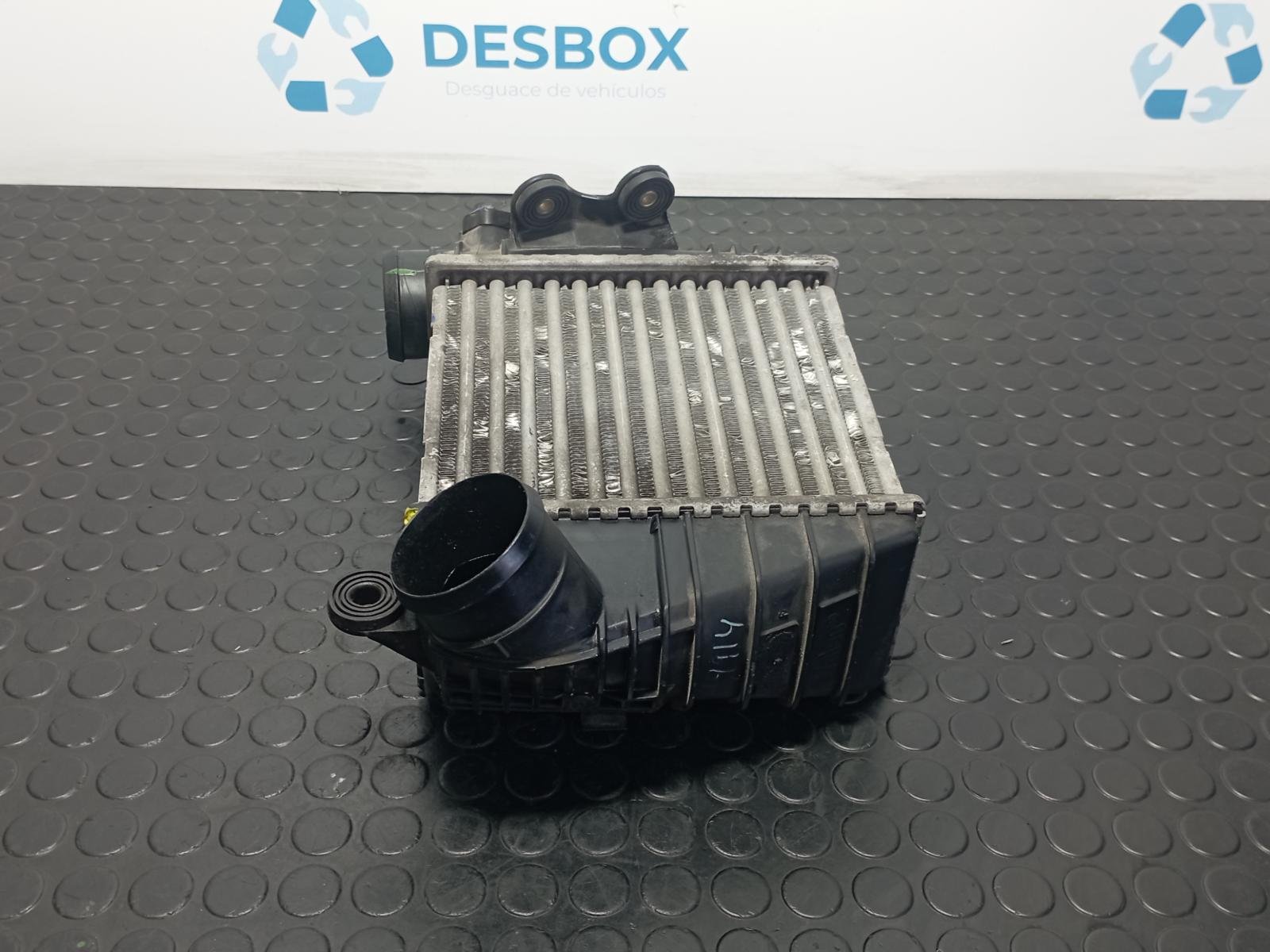 INTERCOOLER VOLKSWAGEN GOLF IV VARIANT (1J5) - recambio desguace - vista 4