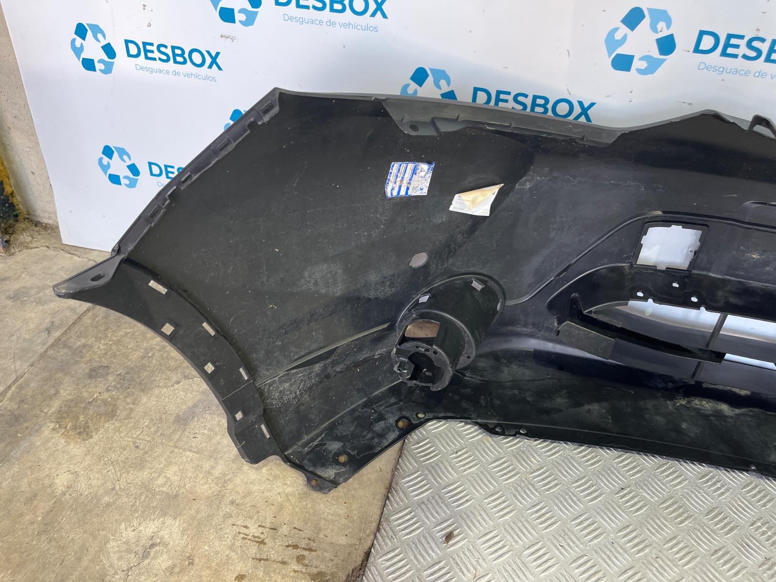 PARAGOLPES DELANTERO NISSAN QASHQAI (J11) - recambio desguace - vista 2