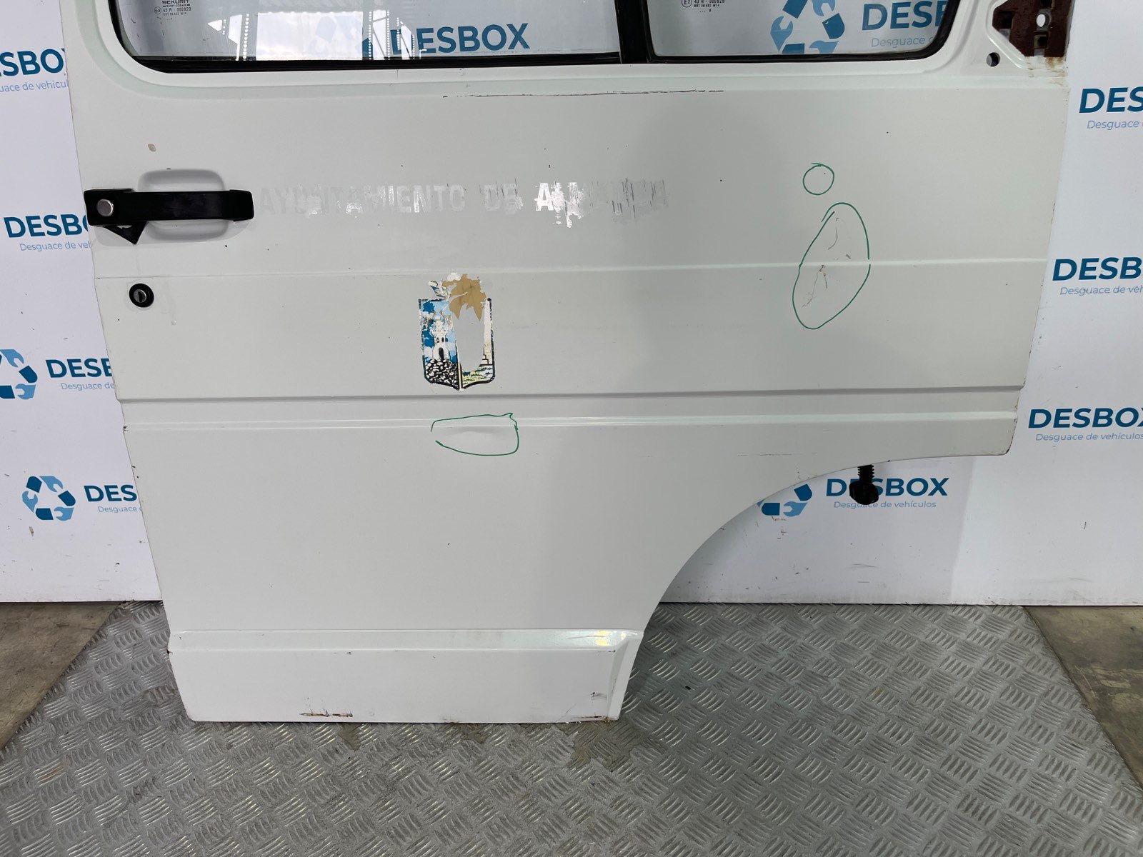 PUERTA DELANTERA DERECHA RENAULT TRAFIC (DESDE 5.89) - recambio desguace - vista 4
