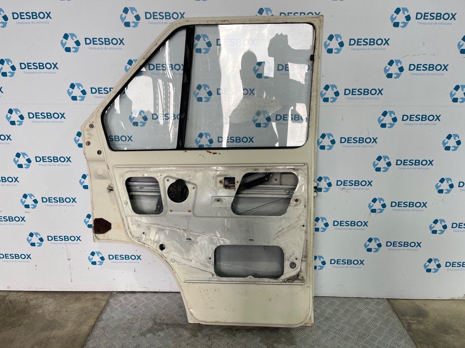PUERTA DELANTERA DERECHA RENAULT TRAFIC (DESDE 5.89) - recambio desguace - vista 5