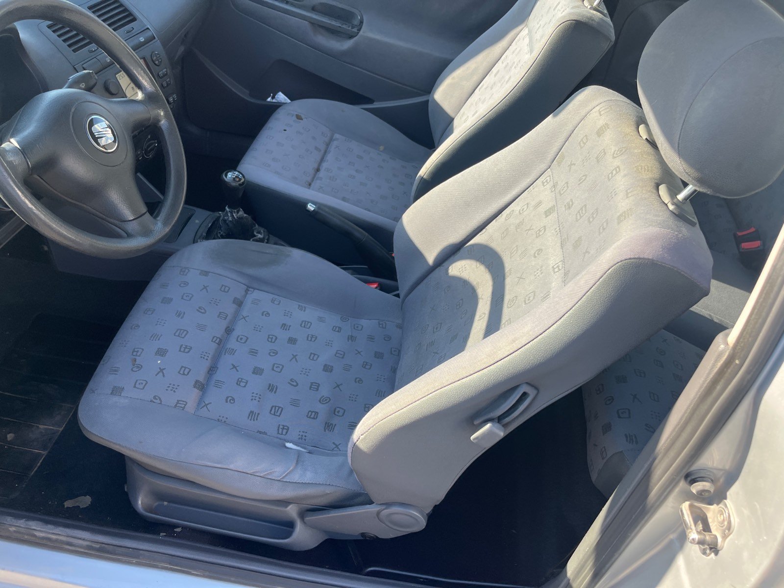 PUERTA DELANTERA IZQUIERDA SEAT IBIZA (6K1) - recambio desguace - vista 5