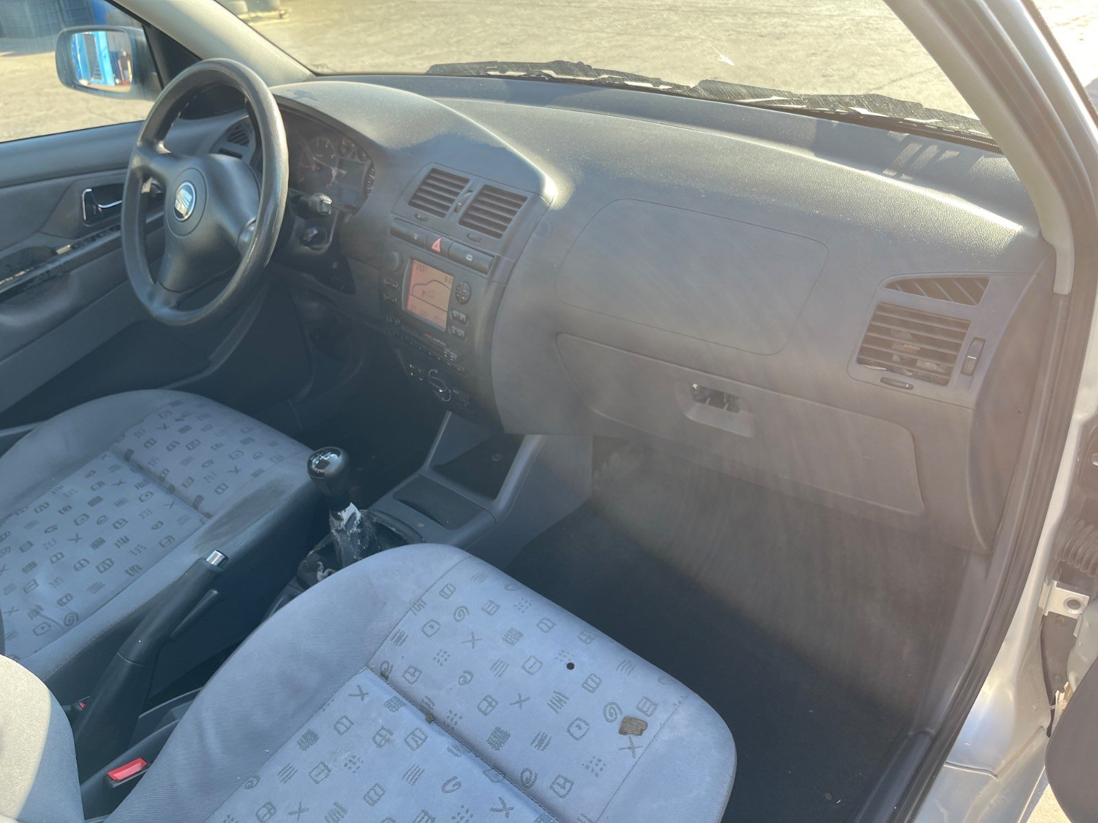 PUERTA DELANTERA IZQUIERDA SEAT IBIZA (6K1) - recambio desguace - vista 11