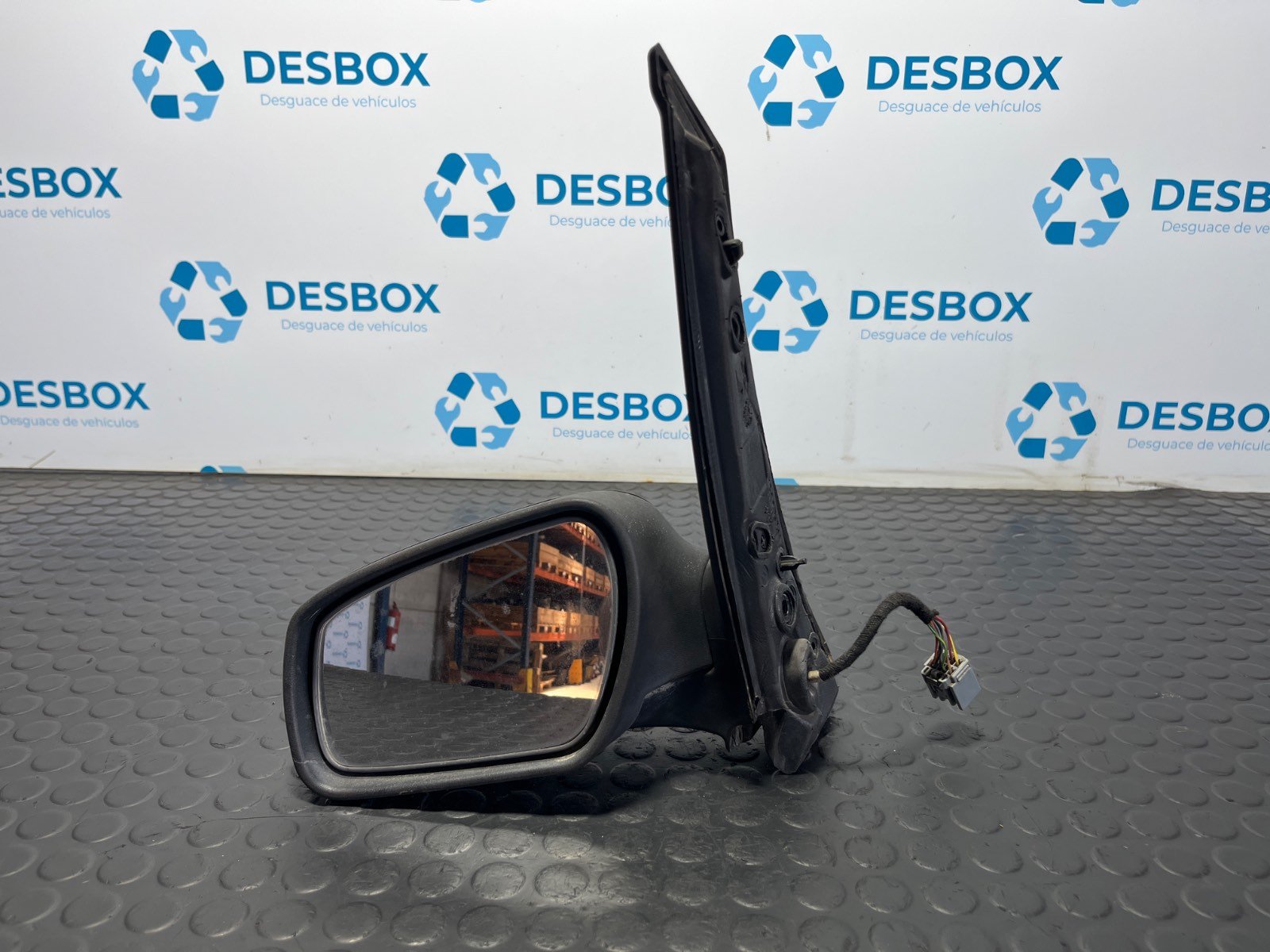 RETROVISOR IZQUIERDO