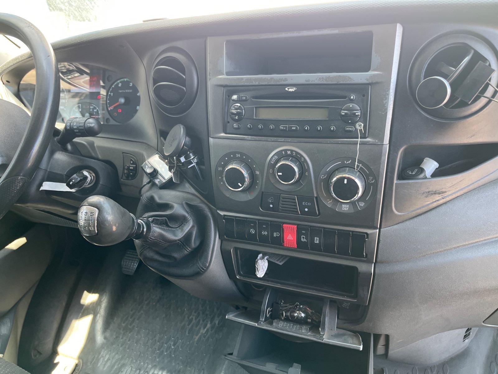 CERRADURA PUERTA TRASERA DERECHA IVECO DAILY VI Caja/Chasis - recambio desguace - vista 15