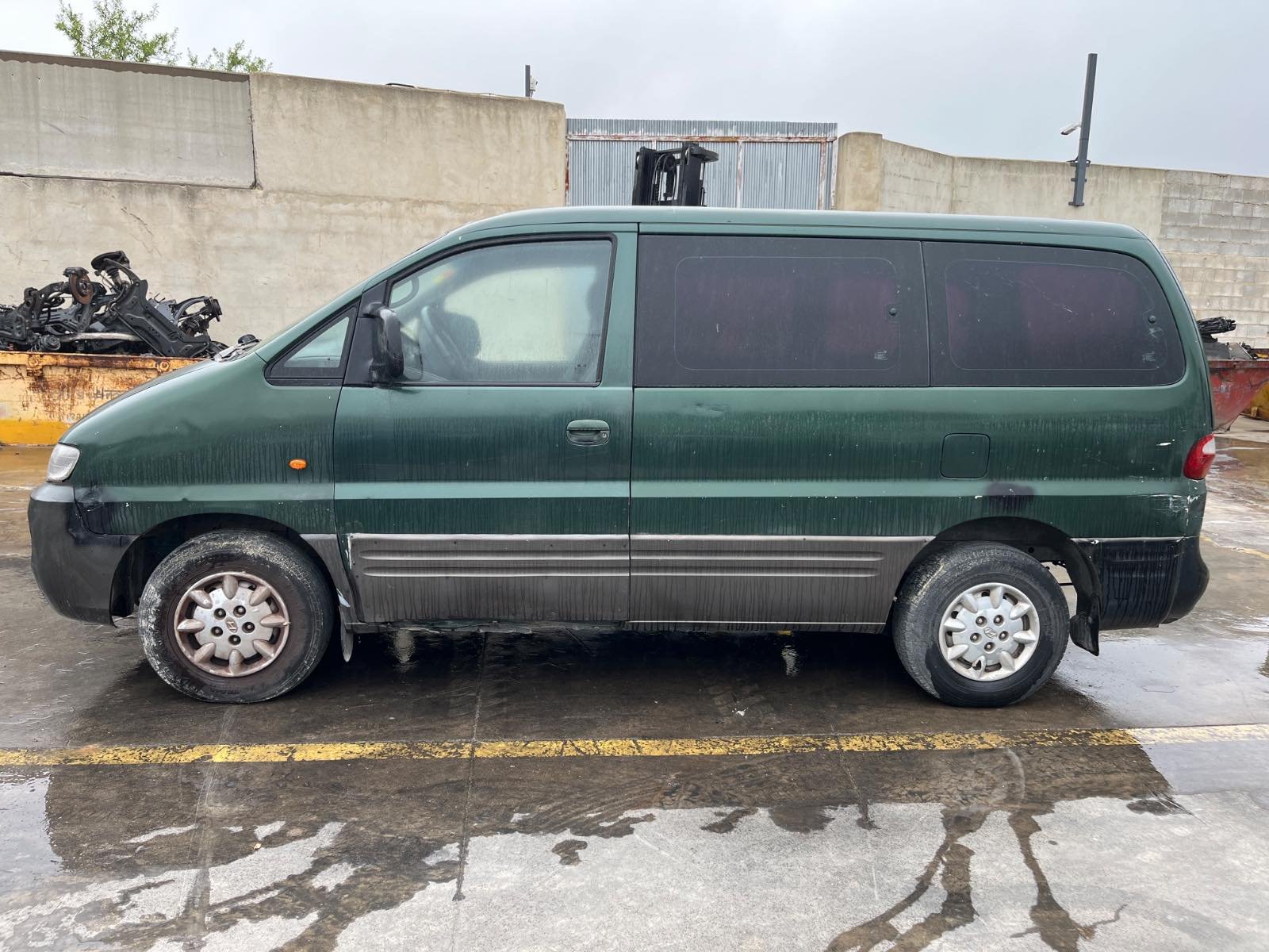 MANGUETA DELANTERA DERECHA HYUNDAI H-1 Furgoneta - recambio desguace - vista 4