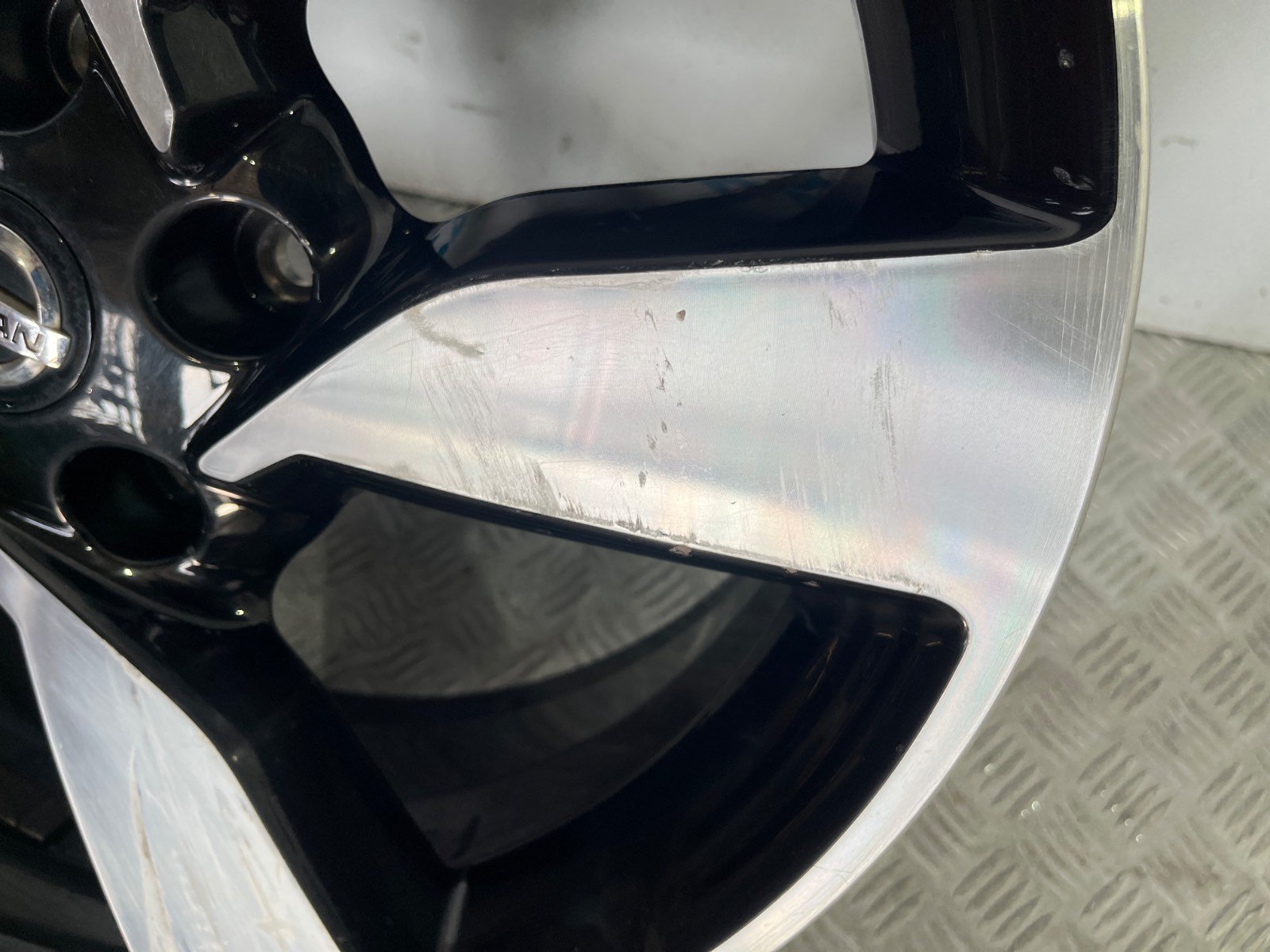 JUEGO LLANTAS NISSAN QASHQAI (J11) - recambio desguace - vista 11