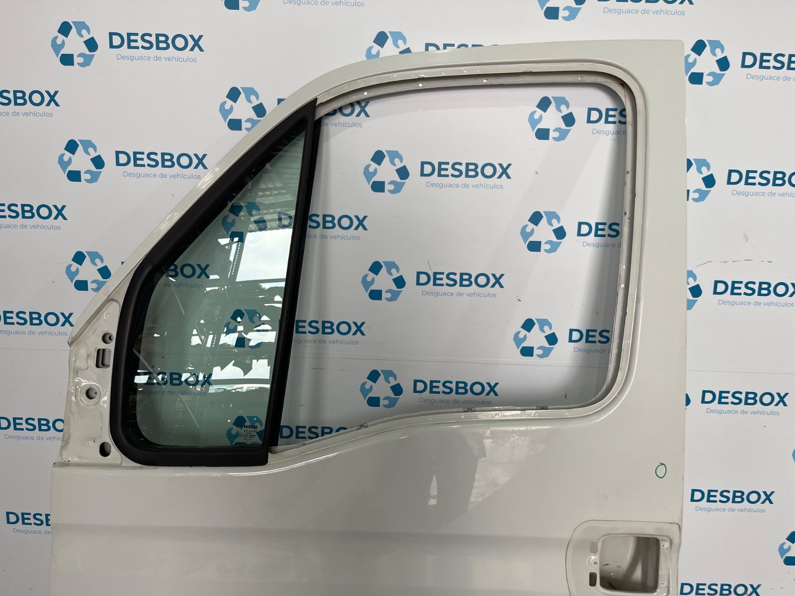 PUERTA DELANTERA IZQUIERDA IVECO DAILY VI Caja/Chasis - recambio desguace - vista 4