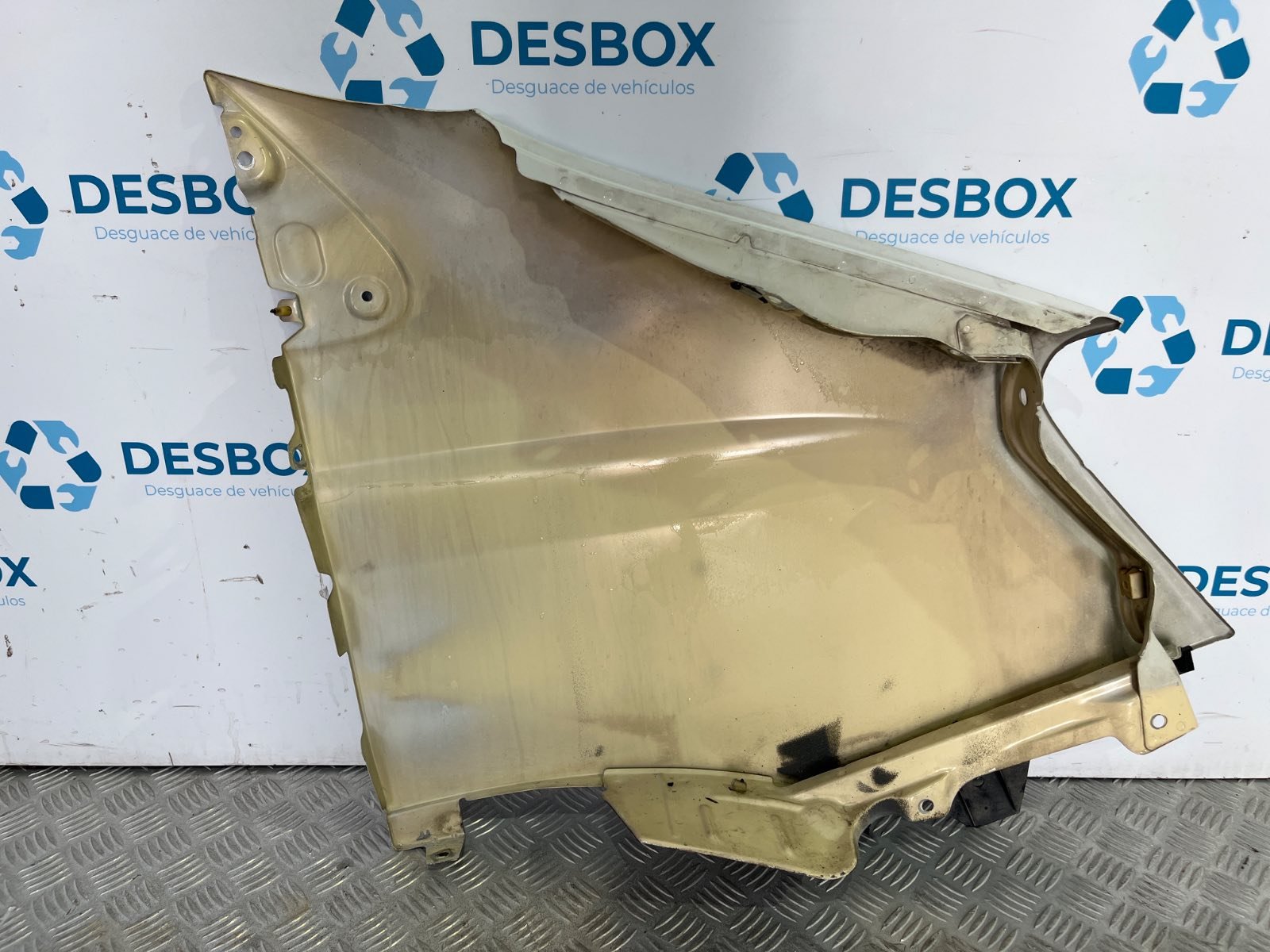 ALETA DELANTERA IZQUIERDA IVECO DAILY VI Caja/Chasis - recambio desguace - vista 3