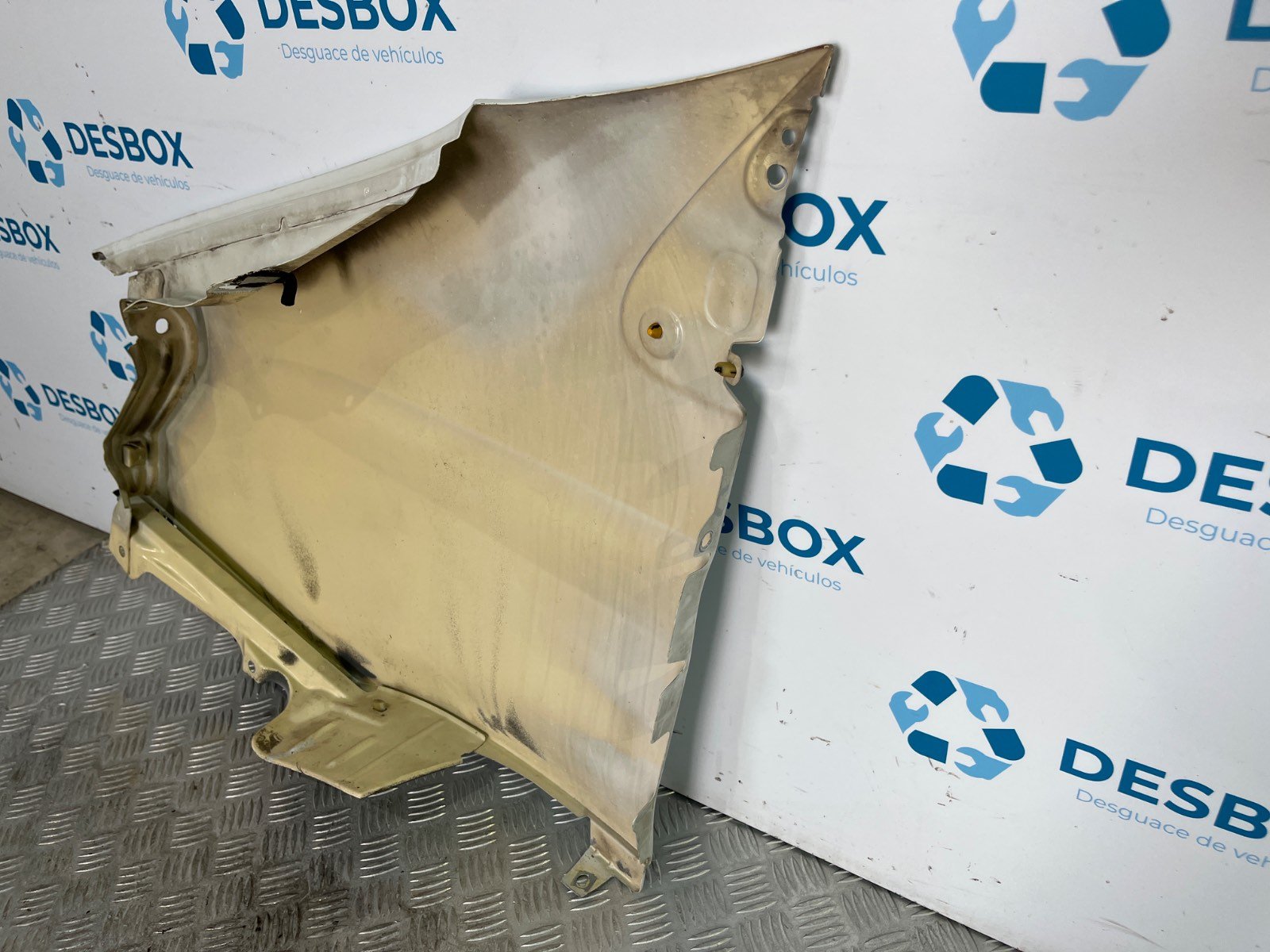 ALETA DELANTERA DERECHA IVECO DAILY VI Caja/Chasis - recambio desguace - vista 5