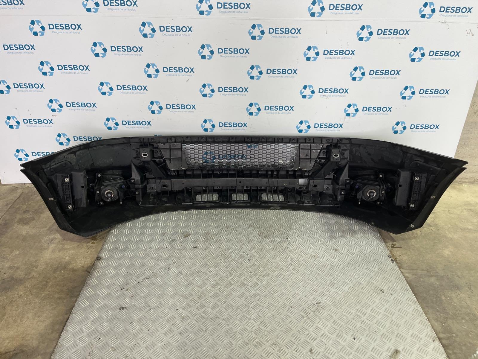 PARAGOLPES DELANTERO IVECO DAILY VI Caja/Chasis - recambio desguace - vista 5