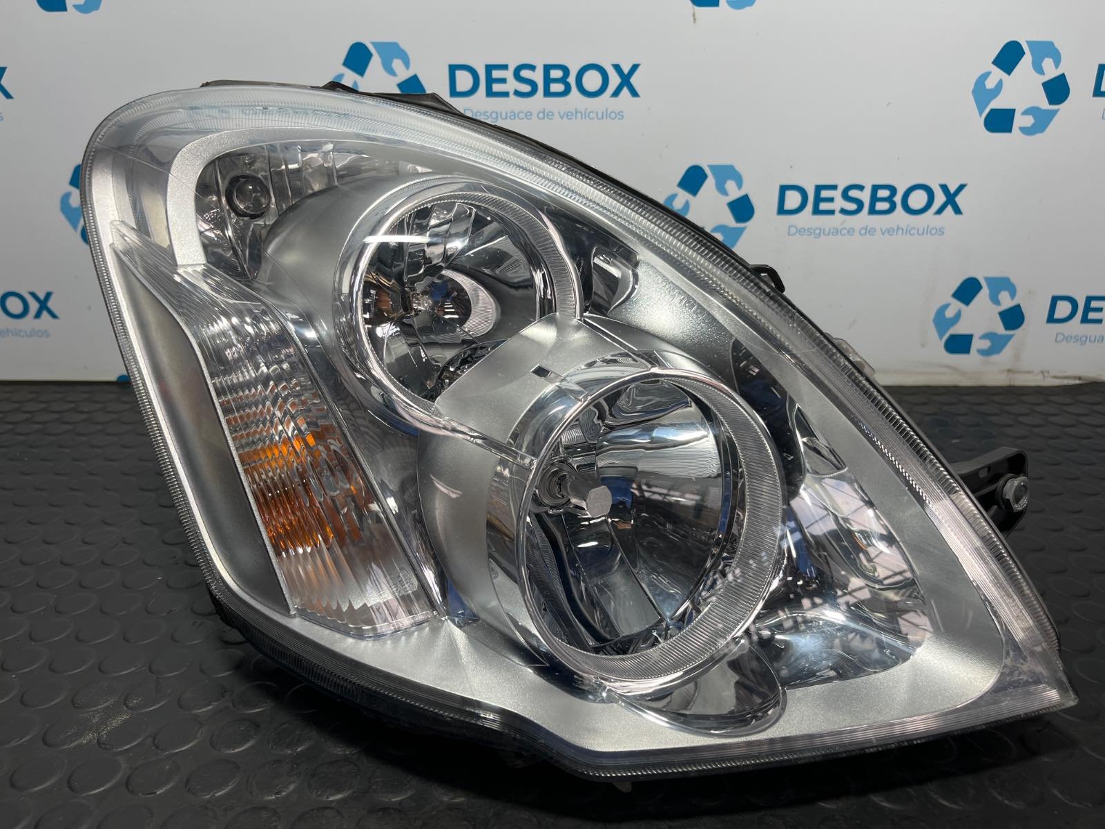 FARO DERECHO IVECO DAILY VI Caja/Chasis - recambio desguace