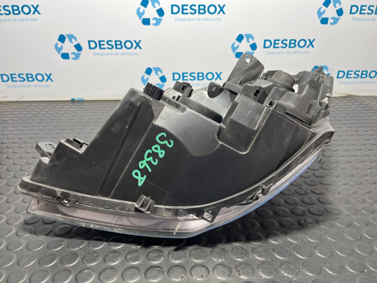 FARO DERECHO IVECO DAILY VI Caja/Chasis - recambio desguace - vista 2