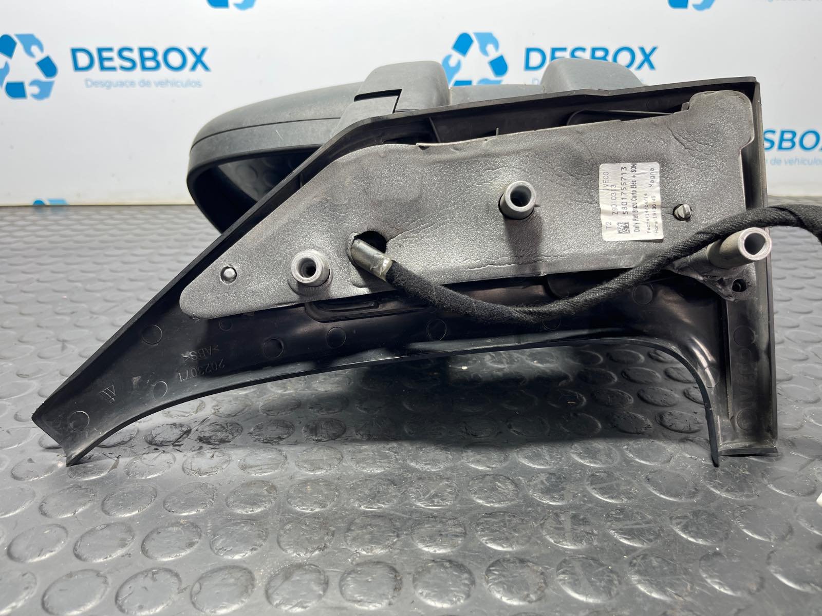 RETROVISOR IZQUIERDO IVECO DAILY VI Caja/Chasis - recambio desguace - vista 4
