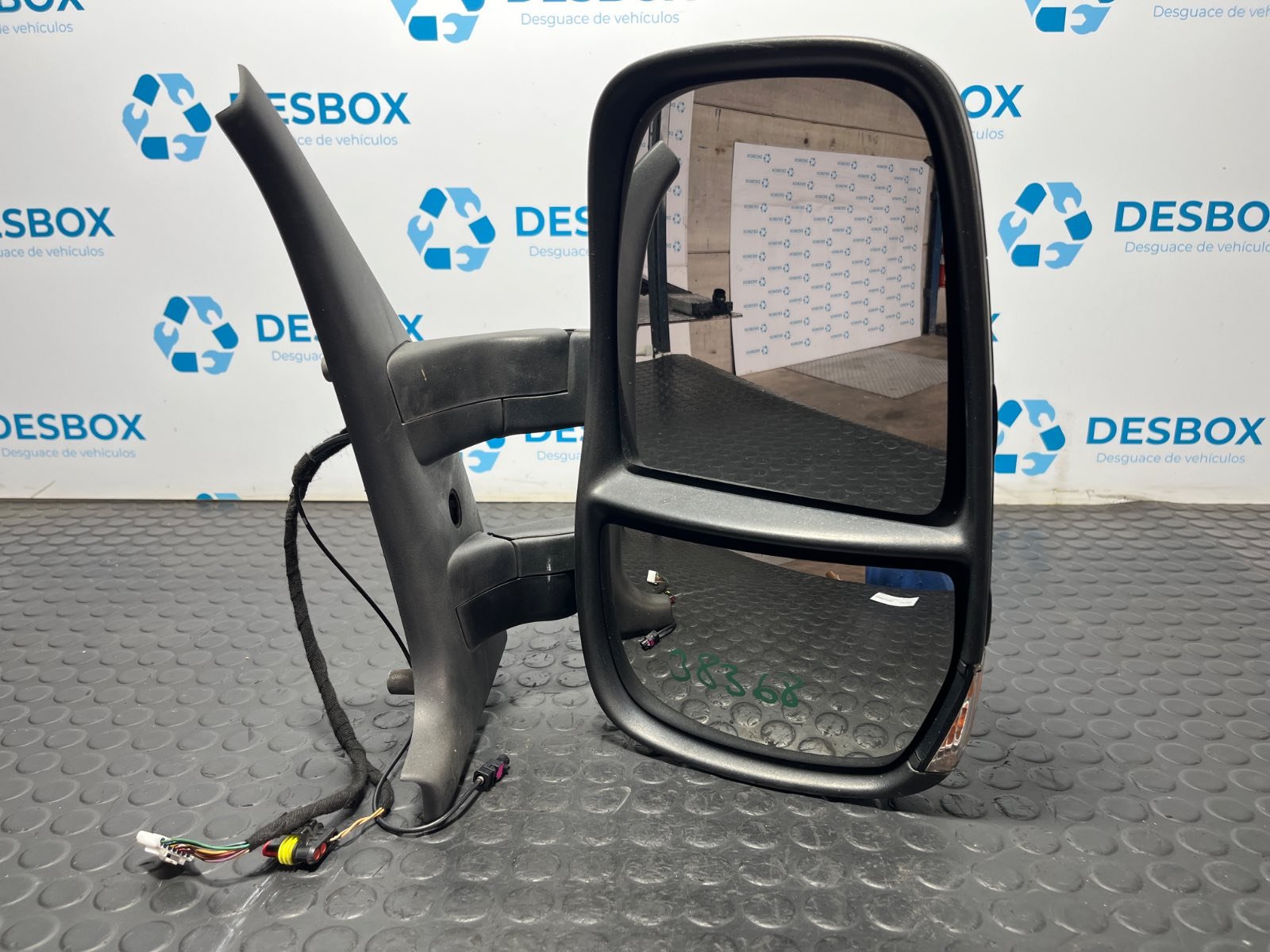 RETROVISOR DERECHO IVECO DAILY VI Caja/Chasis - recambio desguace