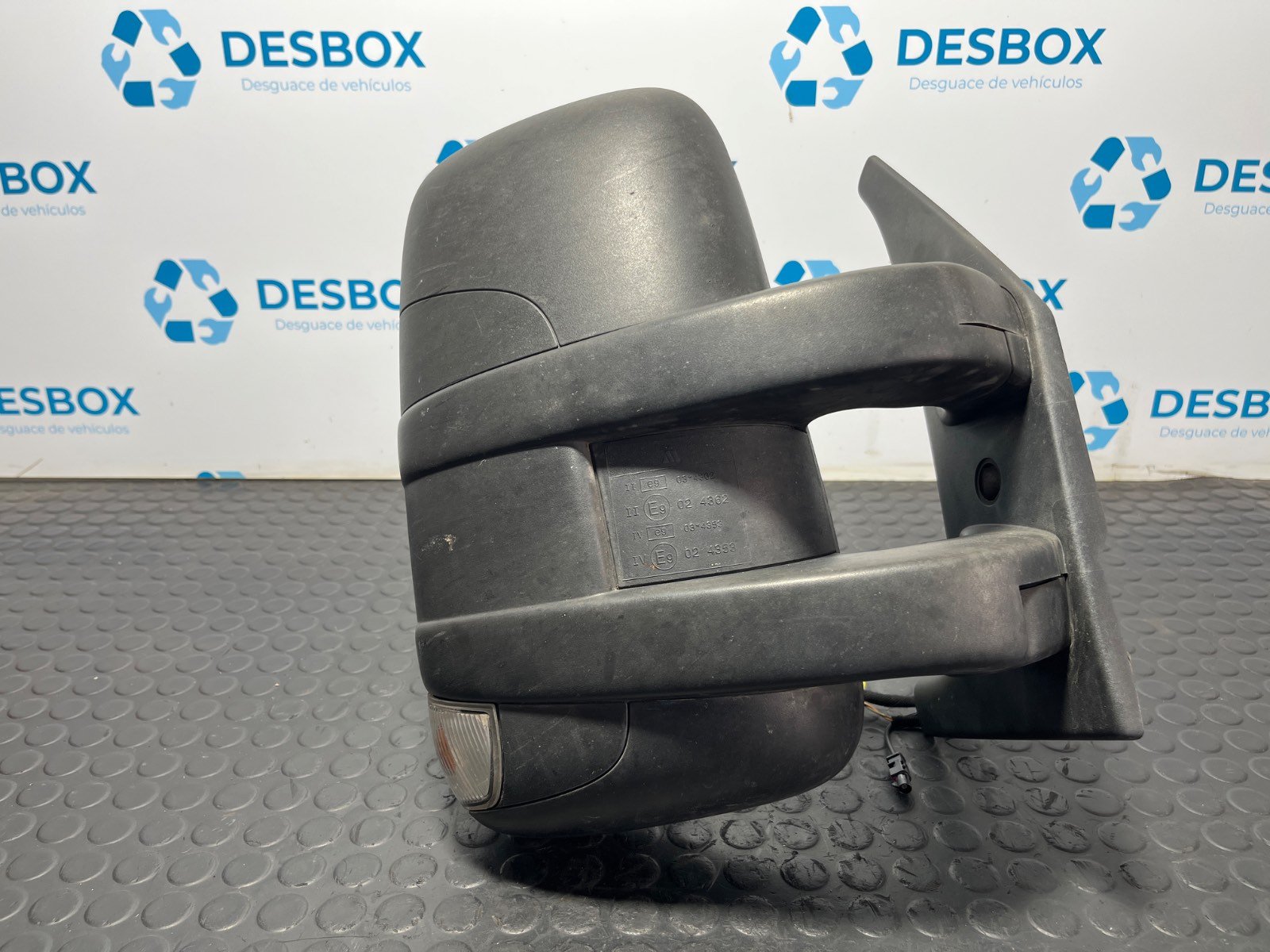 RETROVISOR DERECHO IVECO DAILY VI Caja/Chasis - recambio desguace - vista 2