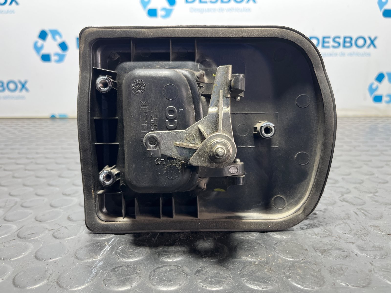 MANETA DELANTERA IZQUIERDA IVECO DAILY VI Caja/Chasis - recambio desguace - vista 2