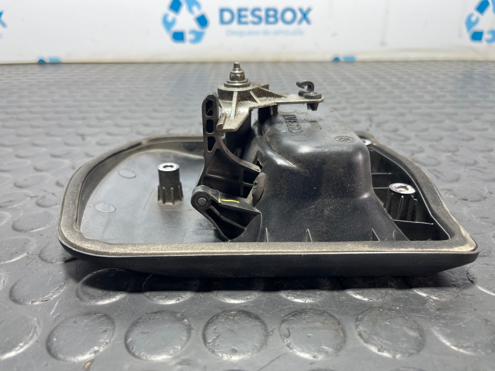 MANETA DELANTERA IZQUIERDA IVECO DAILY VI Caja/Chasis - recambio desguace - vista 4