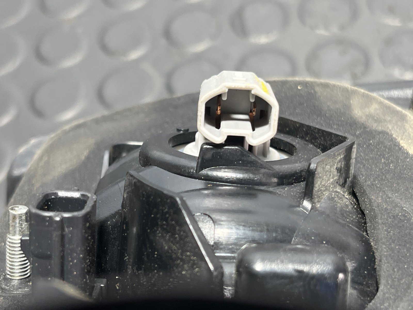 PILOTO PORTON DERECHO NISSAN QASHQAI (J11) - recambio desguace - vista 5