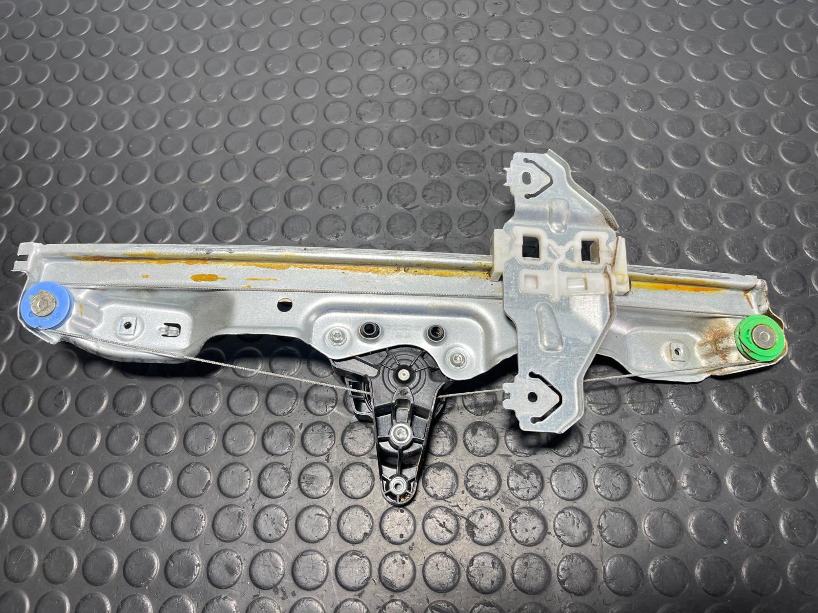 ELEVALUNAS TRASERO IZQUIERDO NISSAN QASHQAI (J11) - recambio desguace - vista 2