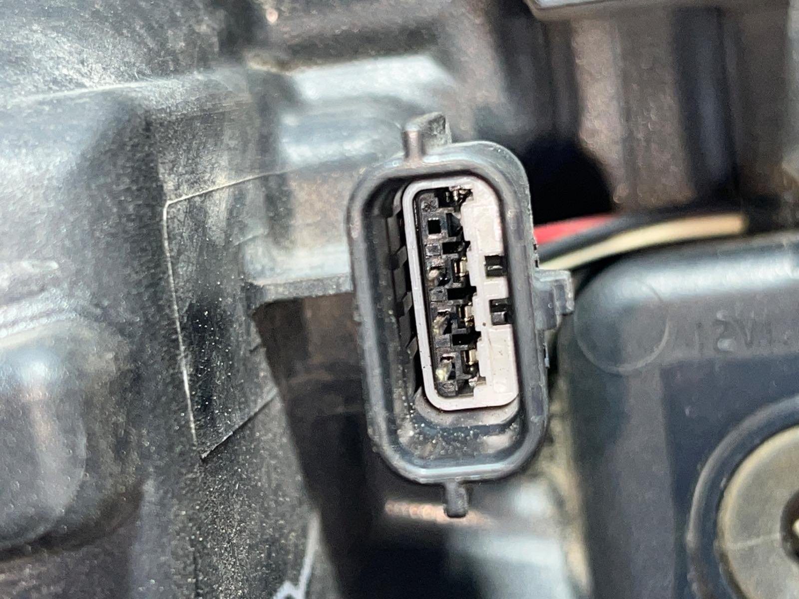 PILOTO TRASERO DERECHO NISSAN QASHQAI (J11) - recambio desguace - vista 4