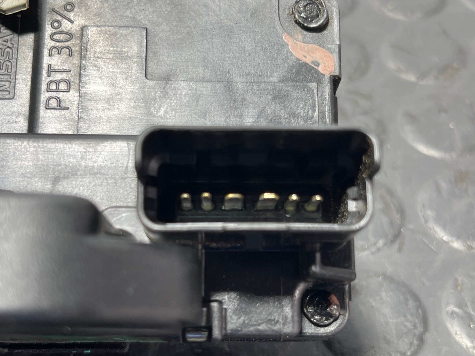 CERRADURA PUERTA DELANTERA IZQUIERDA NISSAN QASHQAI (J11) - recambio desguace - vista 4