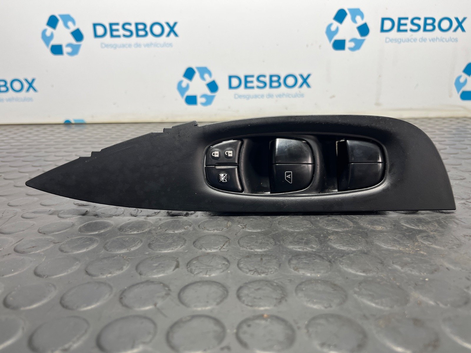 MANDO ELEVALUNAS DELANTERO IZQUIERDO NISSAN QASHQAI (J11) - recambio desguace