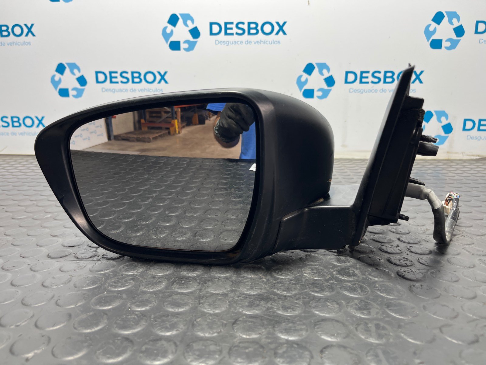 RETROVISOR IZQUIERDO