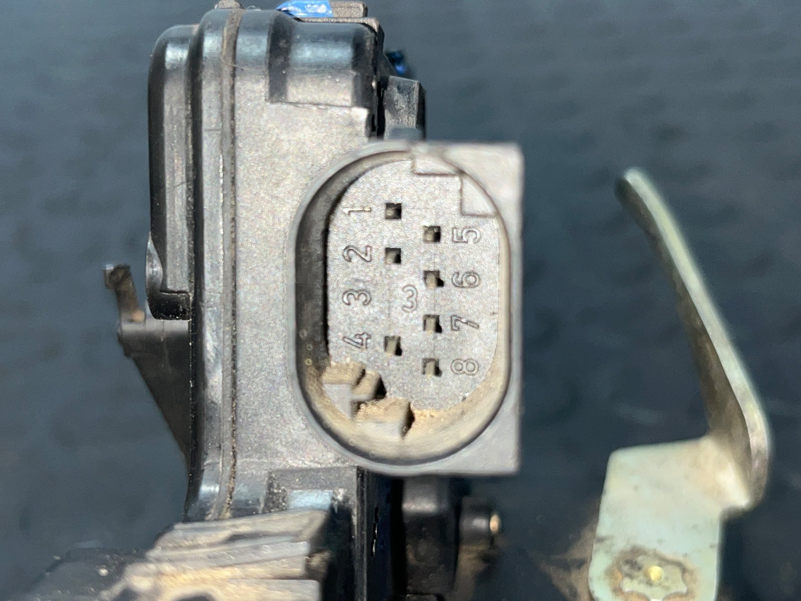CERRADURA PUERTA DELANTERA IZQUIERDA BMW SERIE 3 BERLINA (E46) - recambio desguace - vista 4