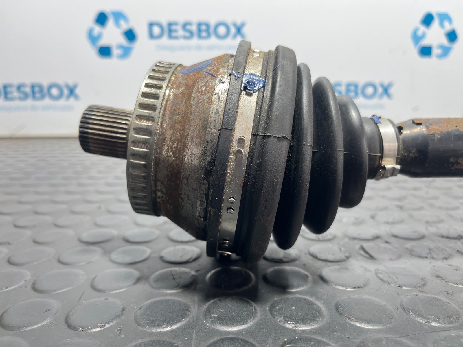 TRANSMISION DELANTERA DERECHA VOLKSWAGEN PASSAT BERLINA (3B2) - recambio desguace - vista 2