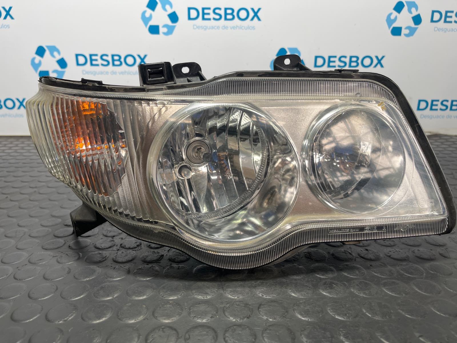 FARO DERECHO PIAGGIO (VESPA) PORTER Caja/Chasis - recambio desguace