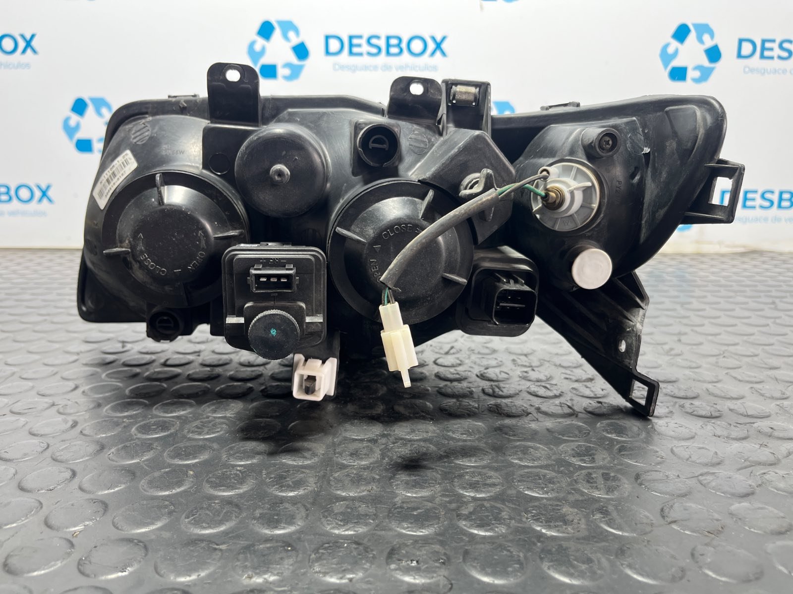 FARO DERECHO PIAGGIO (VESPA) PORTER Caja/Chasis - recambio desguace - vista 3