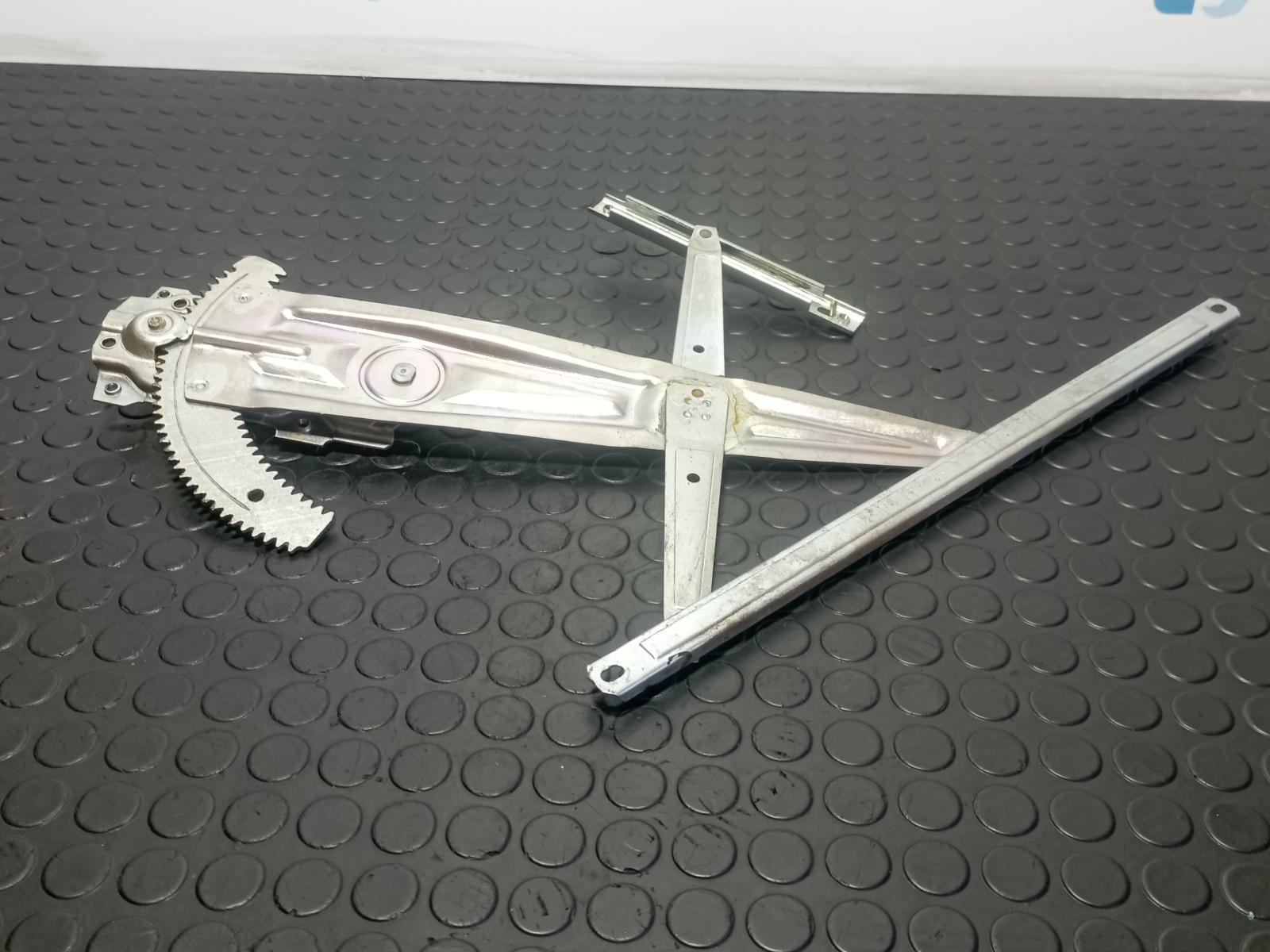 ELEVALUNAS DELANTERO DERECHO PIAGGIO (VESPA) PORTER Caja/Chasis - recambio desguace - vista 2