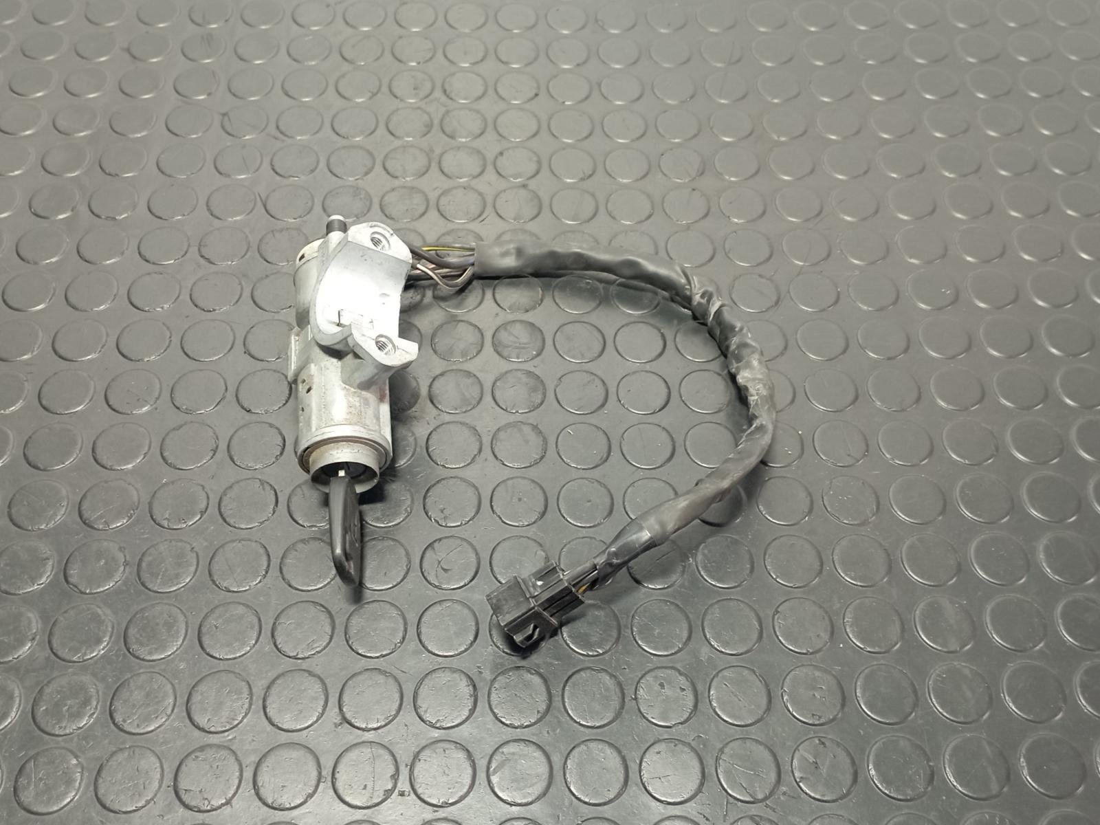 CONMUTADOR DE ARRANQUE PIAGGIO (VESPA) PORTER Caja/Chasis - recambio desguace - vista 4