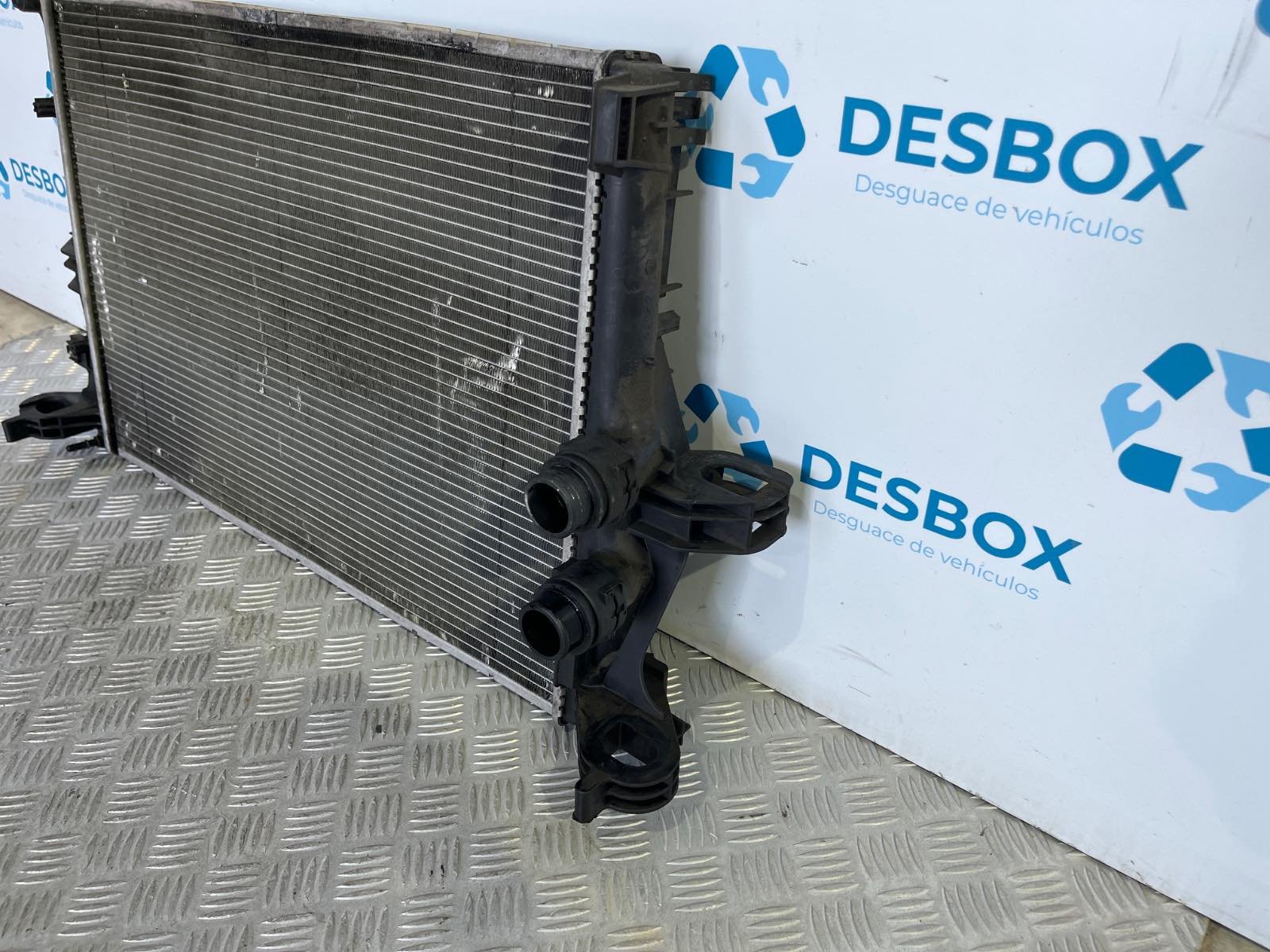 RADIADOR AGUA IVECO DAILY VI Caja/Chasis - recambio desguace - vista 6