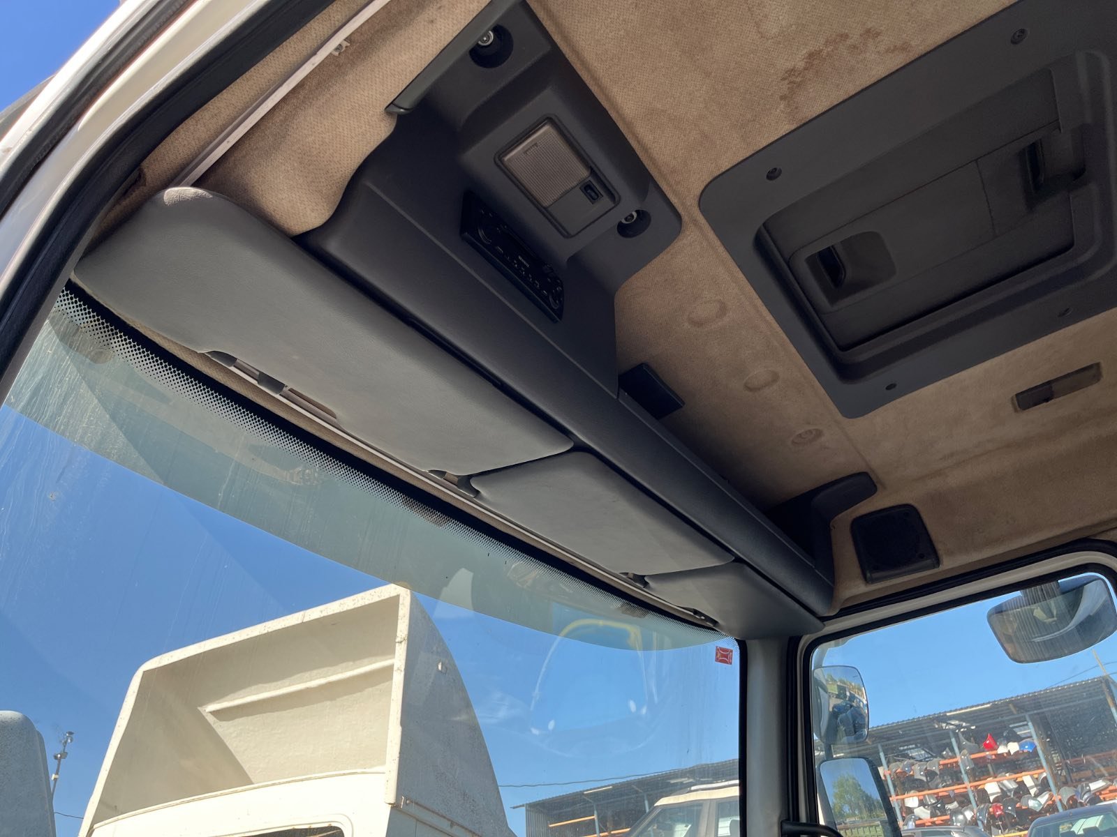 AMORTIGUADOR DELANTERO IZQUIERDO RENAULT 42AEA10 - recambio desguace - vista 6