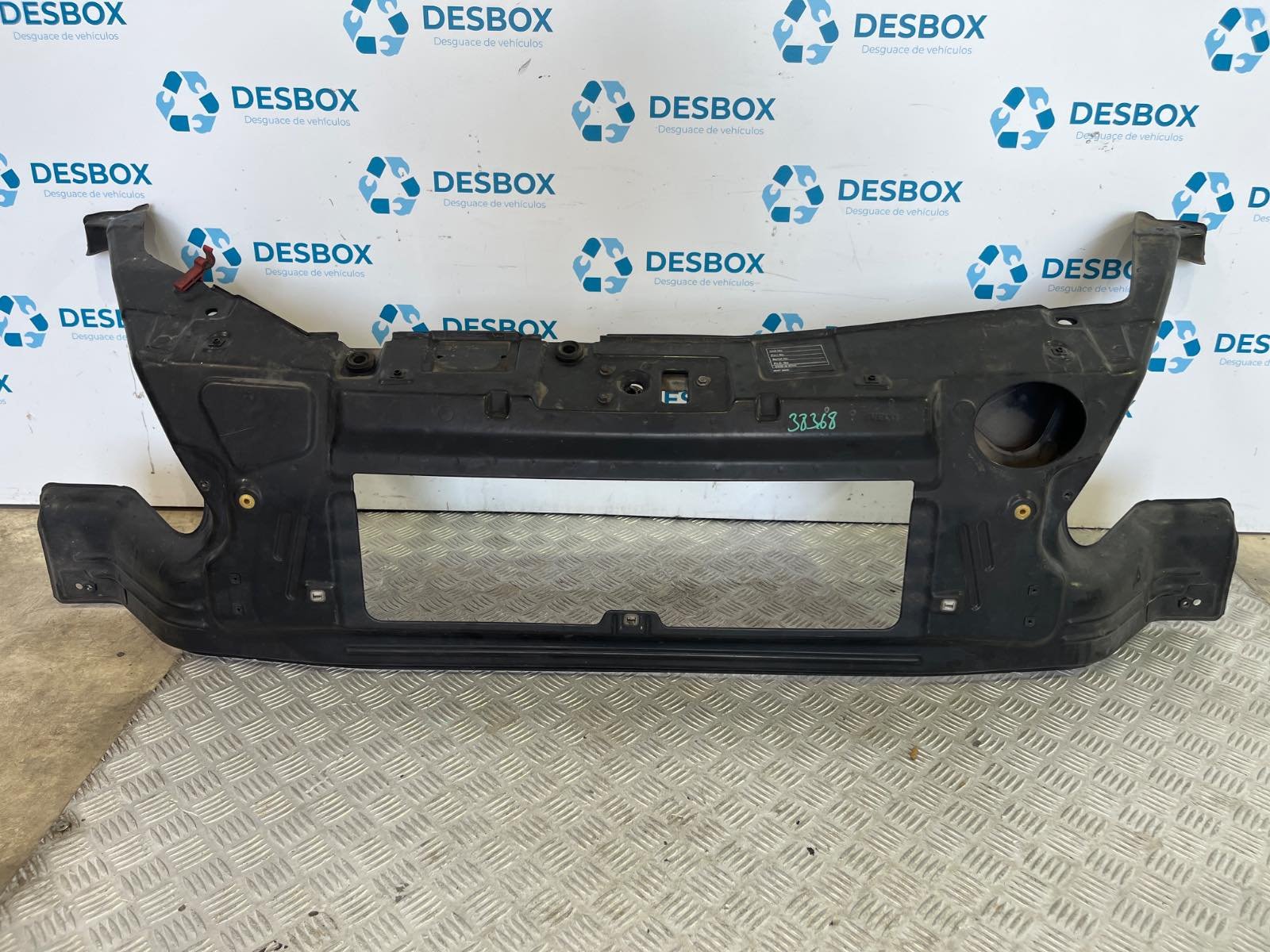 PANEL FRONTAL IVECO DAILY VI Caja/Chasis - recambio desguace