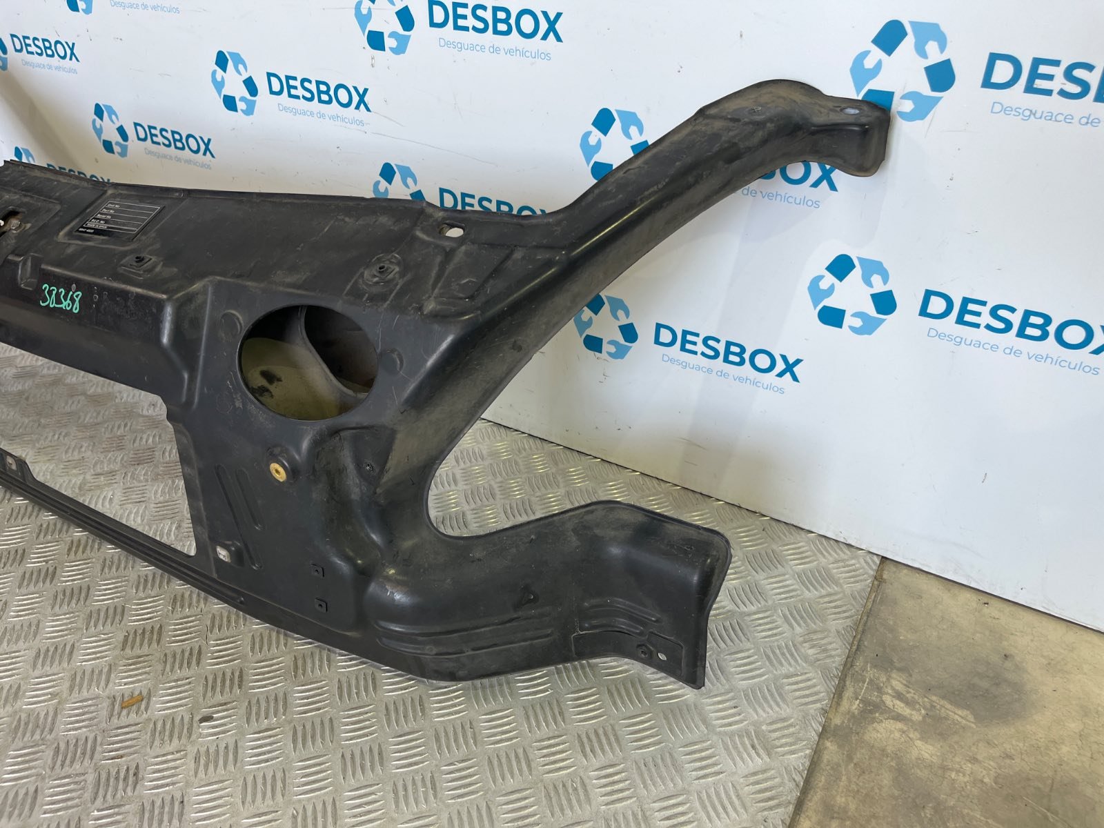 PANEL FRONTAL IVECO DAILY VI Caja/Chasis - recambio desguace - vista 4