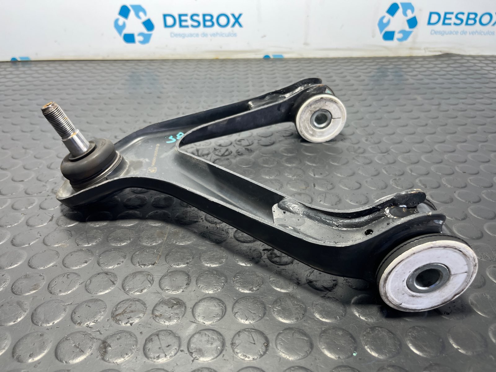 BRAZO DERECHO SUPERIOR DELANTERO IVECO DAILY VI Caja/Chasis - recambio desguace - vista 2
