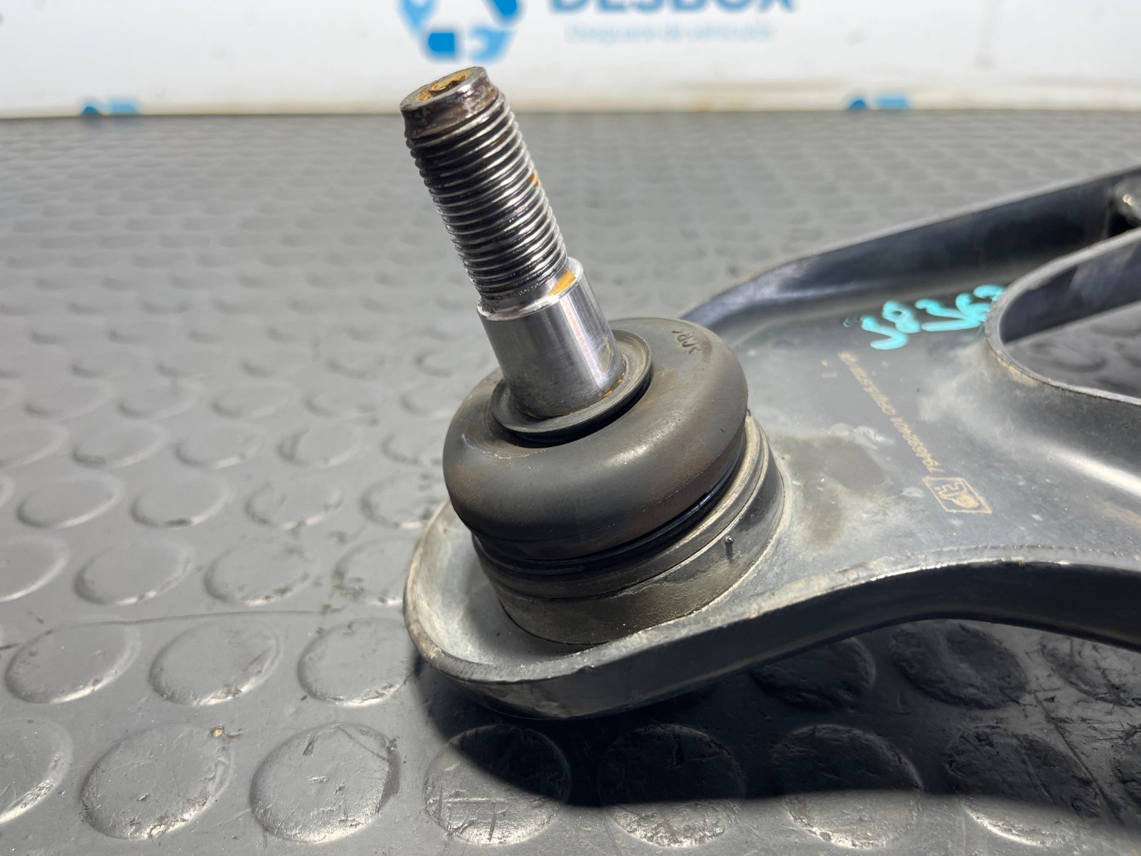 BRAZO DERECHO SUPERIOR DELANTERO IVECO DAILY VI Caja/Chasis - recambio desguace - vista 3