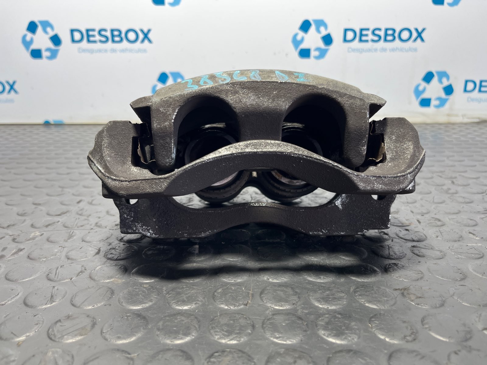 PINZA DE FRENO DELANTERA IZQUIERDA IVECO DAILY VI Caja/Chasis - recambio desguace - vista 2