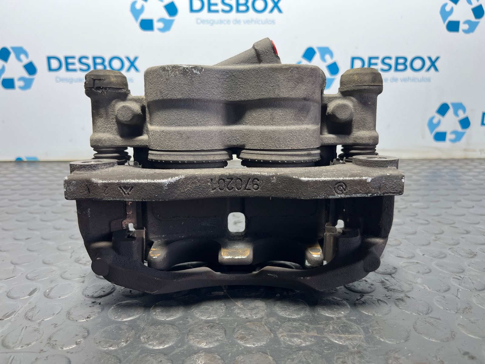 PINZA DE FRENO DELANTERA IZQUIERDA IVECO DAILY VI Caja/Chasis - recambio desguace - vista 4