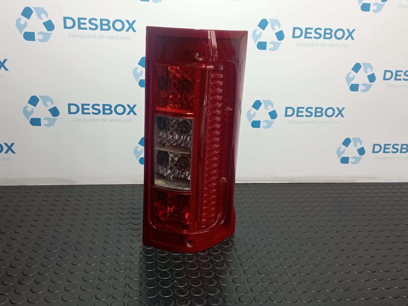 Recambio de PILOTO TRASERO DERECHO para FIAT DUCATO Autobús 2.0 JTD RHV referencia OEM IAM 28392201 - BLANCO 3